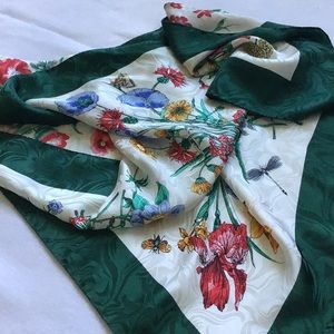 Silk floral damask scarf made in Italy